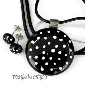 Fekete fehér pöttyös üvegékszer szett, nyaklánc, gyűrű, stiftes fülbevaló - ékszer - ékszerszett - Meska.hu