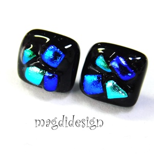 NEMESACÉL! Dichroic színkavalkád üvegékszer stiftes fülbevaló  - ékszer - fülbevaló - pötty fülbevaló - Meska.hu