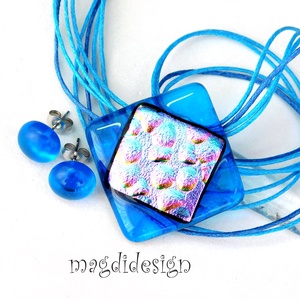 Kék-rózsaszín dichroic üvegékszer szett, nyaklánc, stiftes fülbevaló  - ékszer - ékszerszett - Meska.hu