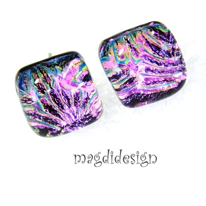 NEMESACÉL! Lila-rózsazín tűzijáték dichroic üvegékszer kocka fülbevaló - ékszer - fülbevaló - pötty fülbevaló - Meska.hu