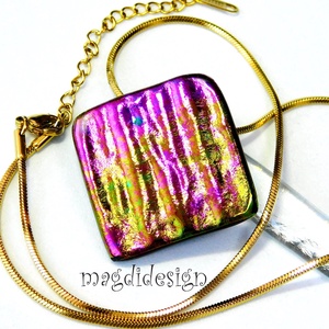 Zöld arany pink selyemcukor üvegékszer nyaklánc , Ékszer, Nyaklánc, Medálos nyaklánc, Ékszerkészítés, Üvegművészet, Pink, arany, zöld színek kavalkádja. Szabálytalan forma és hullámzó felület jellemzi az üveg medált..., MESKA