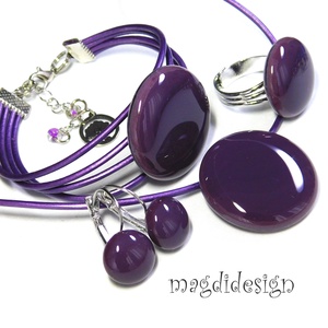Sötétlila üvegékszer szett, nyaklánc, karkötő, gyűrű, kapcsos fülbevaló - ékszer - ékszerszett - Meska.hu