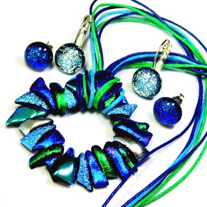 Csillogó dichroic üvegékszer szett nyaklánc stiftes, kapcsos fülbevaló - Meska.hu