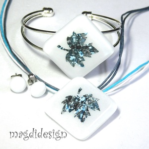 Zizegő levél fehérben üvegékszer szett, nyaklánc, karkötő, stiftes fülbevaló - ékszer - ékszerszett - Meska.hu