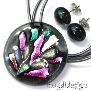 Hulló virágszirmok szürkén üvegékszer szett nyaklánc stiftes fülbevaló - Meska.hu