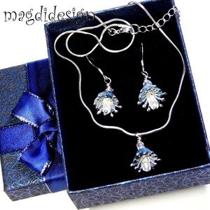 Harangvirág nyaklánc, lógós fülbevaló  szett - ékszer - ékszerszett - Meska.hu