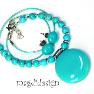 Türkiz ásványgyöngyös üvegékszer szett nyaklánc stiftes fülbevaló - Meska.hu