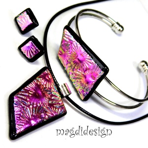 Pink tűzijáték dichroic üvegékszer szett nyaklánc, karkötő,  stiftes fülbevaló  - ékszer - ékszerszett - Meska.hu