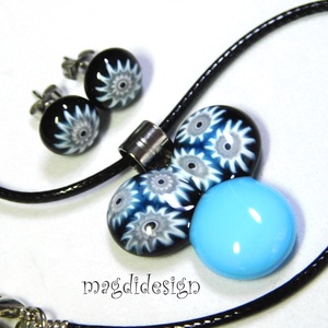 Fekete-kék bogyós színtrió üvegékszer szett nyaklánc stiftes fülbevaló - Meska.hu