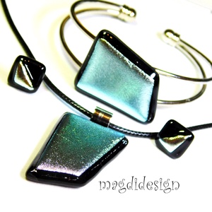 Ezüst dichroic üvegékszer szett nyaklánc, karkötő, stiftes fülbevaló  - ékszer - ékszerszett - Meska.hu