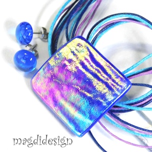 Aranyló bíbor-kék selyemcukor üvegékszer szett nyaklánc fülbevaló, Ékszer, Ékszerszett, Ékszerkészítés, Üvegművészet, Csillogó, kék, arany, türkiz, rózsaszín  színek kavalkádja. Szabálytalan forma és különleges felüle..., MESKA