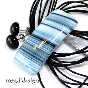 Fekete- fehér-szürke csíkos üvegékszer szett, nyaklánc, stiftes fülbevaló - Meska.hu