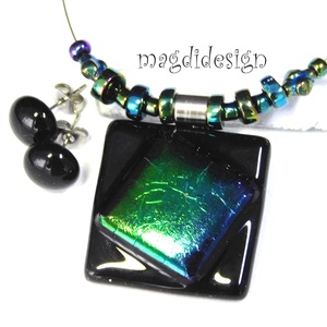 Kék-zöld eozin feketén üvegékszer szett nyaklánc stiftes fülbevaló 1 - Meska.hu