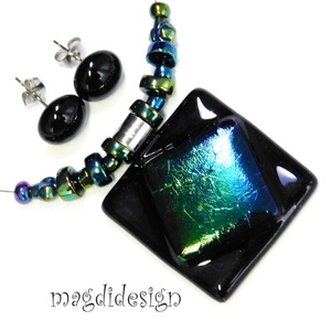 Kék-zöld eozin feketén üvegékszer szett nyaklánc stiftes fülbevaló 1 - ékszer - ékszerszett - Meska.hu