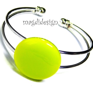   Élénk neonzöld üvegékszer karkötő - Meska.hu