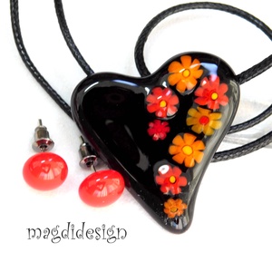 Fekete piros virágos szív üvegékszer szett, nyaklánc, pötty fülbevaló 1 - ékszer - ékszerszett - Meska.hu