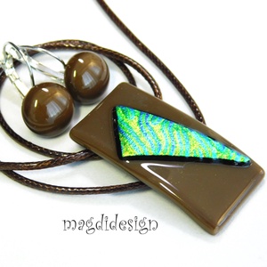 Arany-zöld áramlás barnán dichroic üvegékszer szett kapcsos fülbevaló - ékszer - ékszerszett - Meska.hu