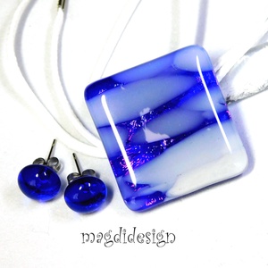 Sejtelmes fehér-kék csillogás üvegékszer szett, nyaklánc, stiftes fülbevaló - ékszer - ékszerszett - Meska.hu