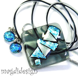 Csillogó dichroic szürkében üvegékszer szett nyaklánc stiftes fülbevaló - Meska.hu