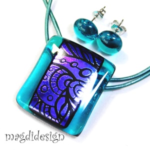 Lila mintás dichroic feketén üvegékszer szett stiftes fülbevaló  - ékszer - ékszerszett - Meska.hu