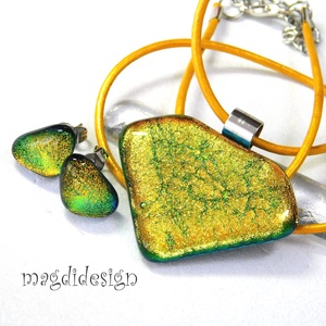 Csillogó arany üvegékszer szett, nyaklánc, stiftes fülbevaló  - ékszer - ékszerszett - Meska.hu