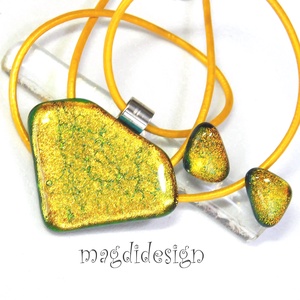 Csillogó arany üvegékszer szett, nyaklánc, stiftes fülbevaló  - ékszer - ékszerszett - Meska.hu