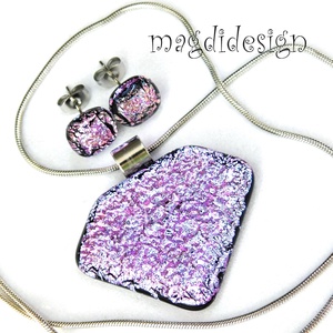 Csillogó élénk rózsaszín üvegékszer szett, nyaklánc, stiftes fülbevaló  - ékszer - ékszerszett - Meska.hu