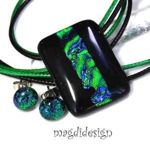Fekete smaragd csíkos dichroic üvegékszer szett nyaklánc stiftes fülbevaló - ékszer - ékszerszett - Meska.hu
