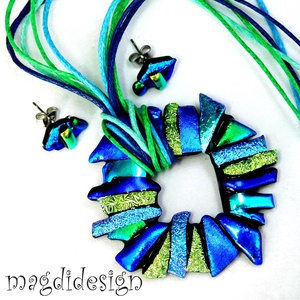 Csillogó kék-zöld-arany üvegékszer szett nyaklánc stiftes fülbevaló - ékszer - ékszerszett - Meska.hu