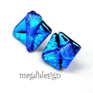 NEMESACÉL! Kék  borzaska dichroic üvegékszer stiftes fülbevaló  - ékszer - fülbevaló - pötty fülbevaló - Meska.hu