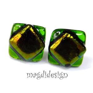 Aranyló moha üvegékszer stiftes fülbevaló - ékszer - fülbevaló - pötty fülbevaló - Meska.hu