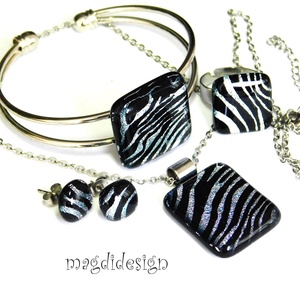 EXKLUZÍV Fekete ezüst zebra üvegékszer szett nyaklánc, karkötő, gyűrű, fülbevaló - Anyák napjára, ballgásra - ékszer - ékszerszett - Meska.hu