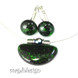 Zöld aventurin csillogás üvegékszer szett, nyaklánc, kapcsos fülbevaló 1 - ékszer - ékszerszett - Meska.hu