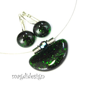 Zöld aventurin csillogás üvegékszer szett, nyaklánc, kapcsos fülbevaló 1 - ékszer - ékszerszett - Meska.hu