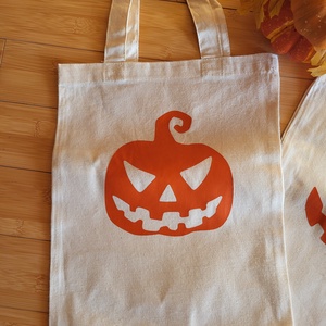 Halloweeni csokigyűjtő névreszólóan - táska & tok - kézitáska & válltáska - tarisznya - Meska.hu