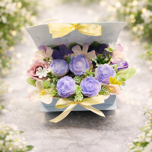 Szappanvirágos virágbox könyv formájú dobozban tollal � ballagási ajándék tanárnak vagy diáknak - szépségápolás - szappan & fürdés - kézműves szappan - Meska.hu