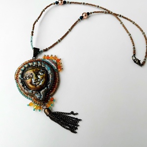 Goranga polymer clay Napmedál gyöngyhímzett medálos nyaklánc - ékszer - nyaklánc - medálos nyaklánc - Meska.hu
