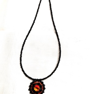 Lucifer Swarovski fűzött medálos nyaklánc, félhosszú - ékszer - nyaklánc - medálos nyaklánc - Meska.hu