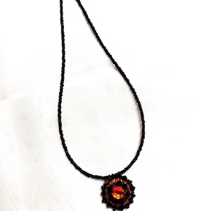 Lucifer Swarovski fűzött medálos nyaklánc, félhosszú - ékszer - nyaklánc - medálos nyaklánc - Meska.hu