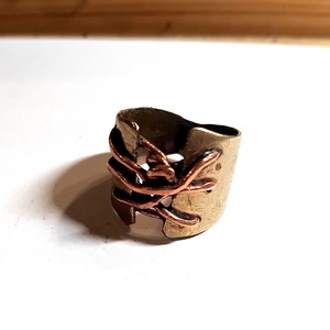 Fűzős gyűrű, sárgaréz-vörösréz, 16,5 mm belső átmérővel, 6-os méret - ékszer - gyűrű - fonódó gyűrű - Meska.hu