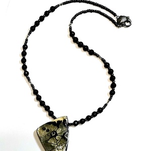 Ezüst pillanatok mokume gane polymer clay medálgyöngyös nyaklánc ónixgyöngyös láncon, Ékszer, Nyaklánc, Medálos nyaklánc, Ékszerkészítés, Gyurma, MESKA