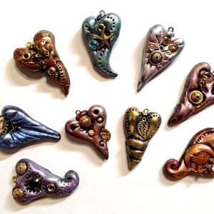 Valentin napi Steampunk medálok Bohém sorozat megrendelésre, lánccal vagy anélkül, 1 héten belül - ékszer - nyaklánc - medál - Meska.hu