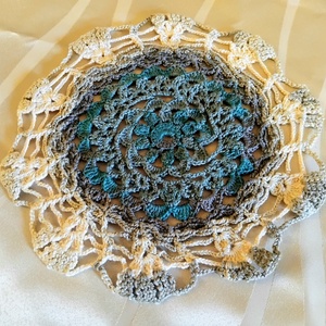 Napraforgó horgolt terítő - otthon & életmód - lakástextil - abrosz, terítő - díszterítő polcra, komódra - Meska.hu