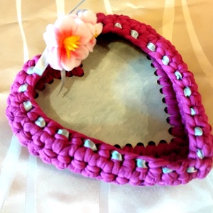 Tavaszváró kis kosárkák Cherry Blossom horgolt kosárka húsvétra, tojásnak, csokitojásnak - ünnepi díszek, dekorációk - húsvéti díszek és dekorációk - húsvéti kosár - Meska.hu