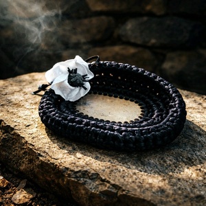 Tavaszváró kis kosárkák Pretty Woman horgolt kosárka húsvétra, tojásnak, csokitojásnak - ünnepi díszek, dekorációk - húsvéti díszek és dekorációk - húsvéti kosár - Meska.hu