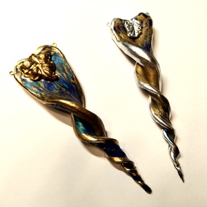 Óriás DNS dagger heart medál, választható hosszúságú lánccal, egyedi színben rendelésre is - ékszer - nyaklánc - medál - Meska.hu