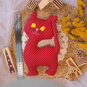 Pöttyös álló textil cica  kézműves puha gyerekjáték és dekoráció, hímzett arccal, 26cm - játék & sport - plüssállat & játékfigura - cica - Meska.hu