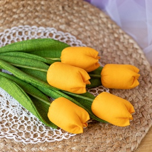 Textil tulipáncsokor  5 szál kézzel készült pamutvászon virág, tartós lakásdekoráció és ajándék, Otthon & Életmód, Dekoráció, Virágdísz és tartó, Csokor & Virágdísz, Varrás, MESKA