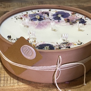 Gyertya virágszirommal díszítve, Otthon & Életmód, Gyertya, illat, aroma, Gyertya, Gyertya-, mécseskészítés, MESKA