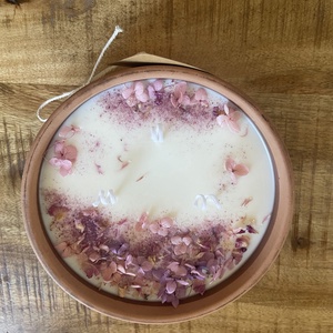 Asztali gyertya virágszirmokkal - otthon & életmód - gyertya, illat, aroma - gyertya - Meska.hu